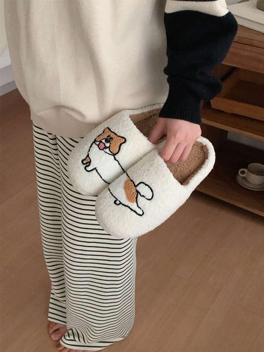 biała kapcie haft 