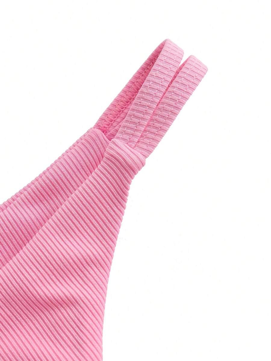 różowy dół od bikini