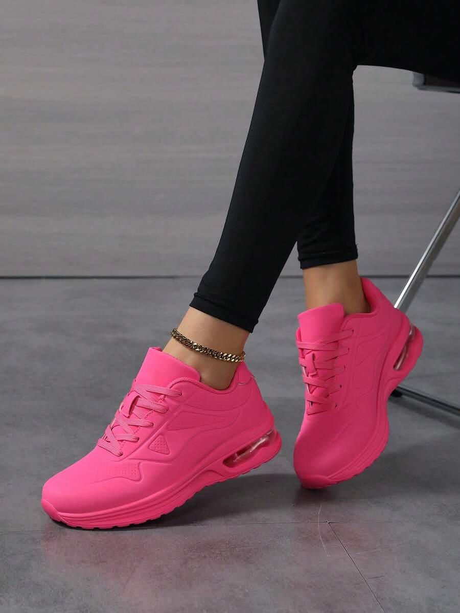 różowe buty sportowe