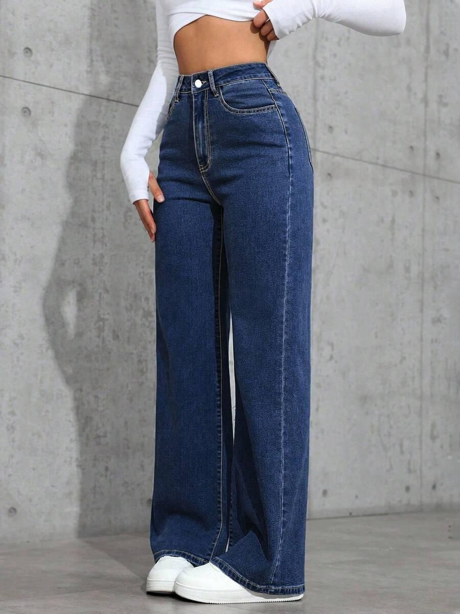 niebieskie spodnie jeans