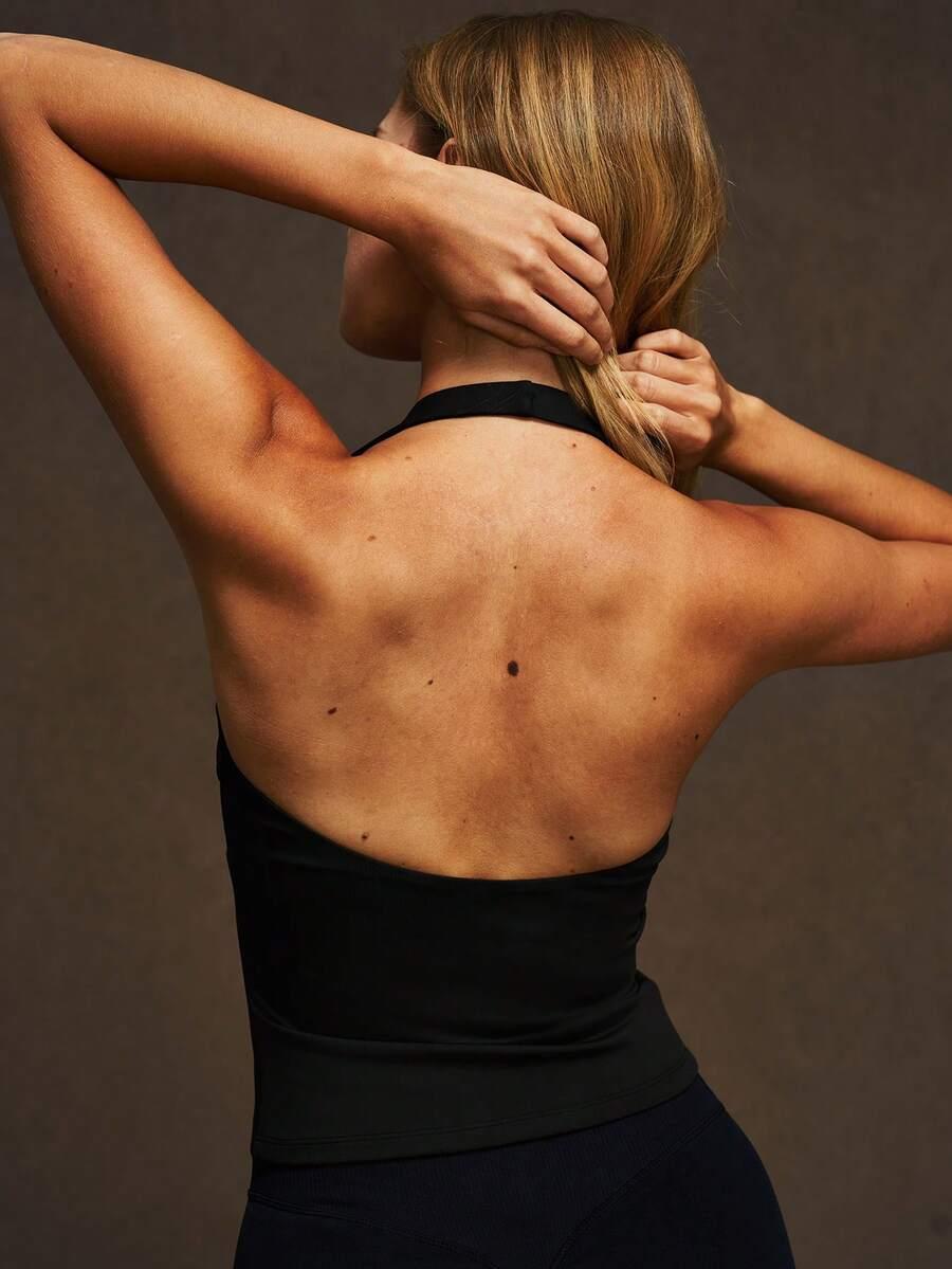 czarny sportowy top 