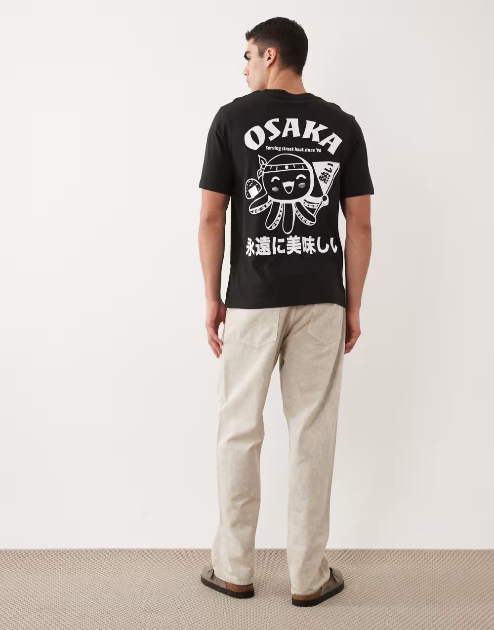 CZARNY T-SHIRT z Nadrukiem