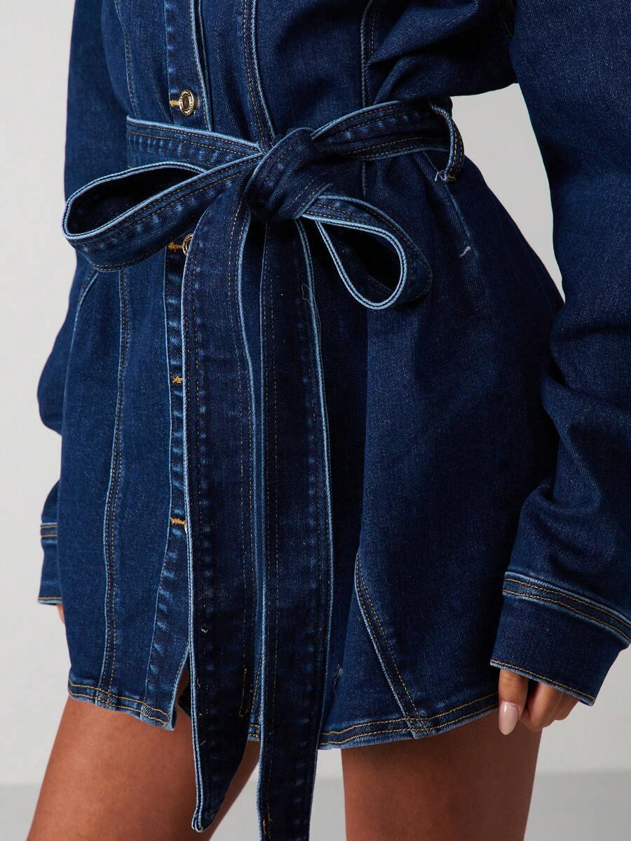 niebieska sukienka jeans