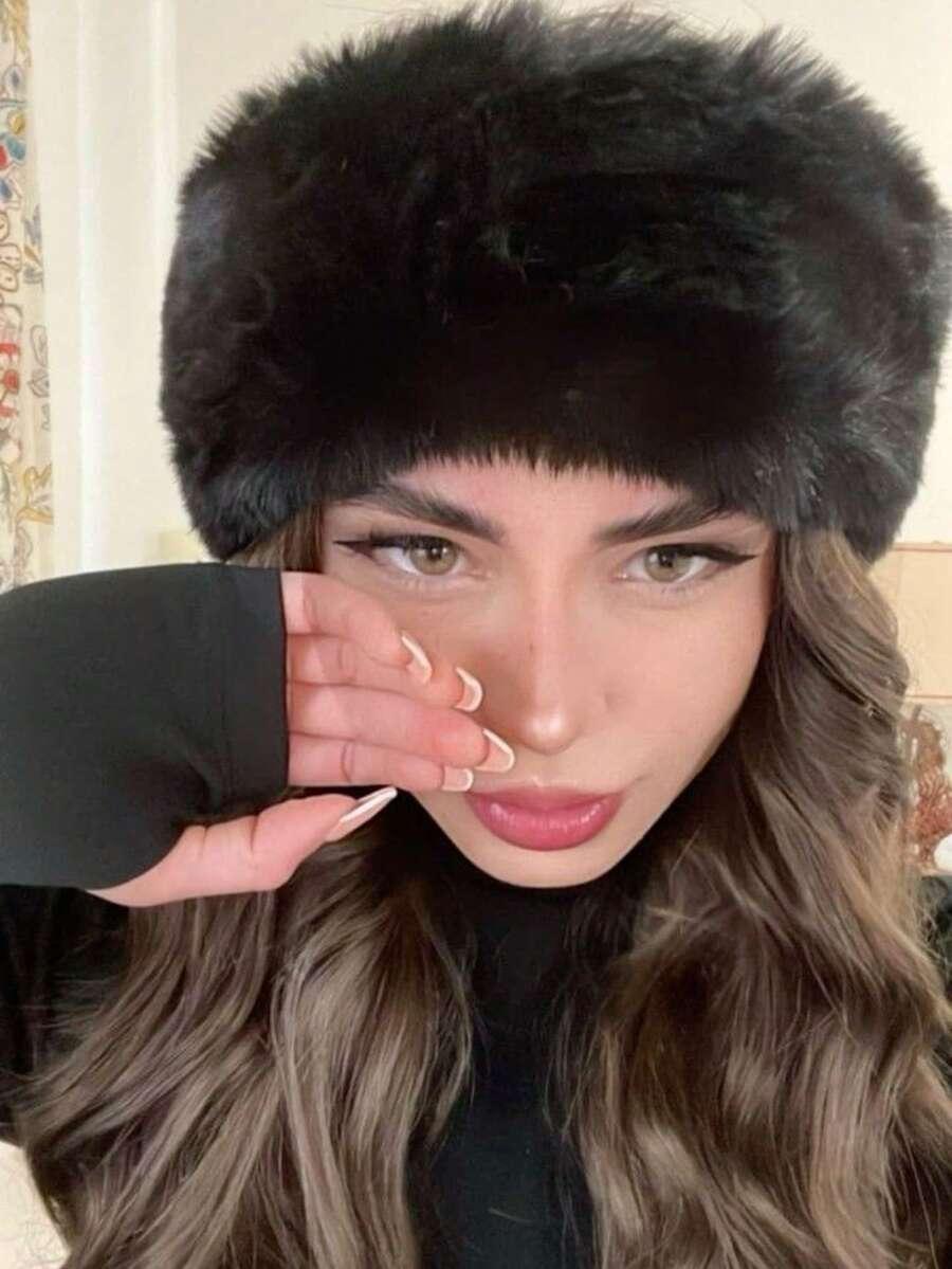 czarna czapka sztuczne futro
