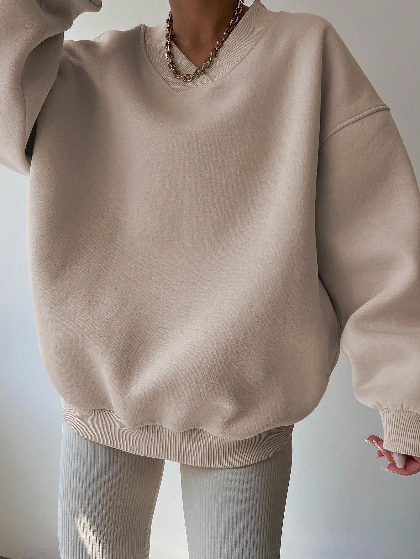 BEŻOWA GŁADKA BLUZA V-NECK