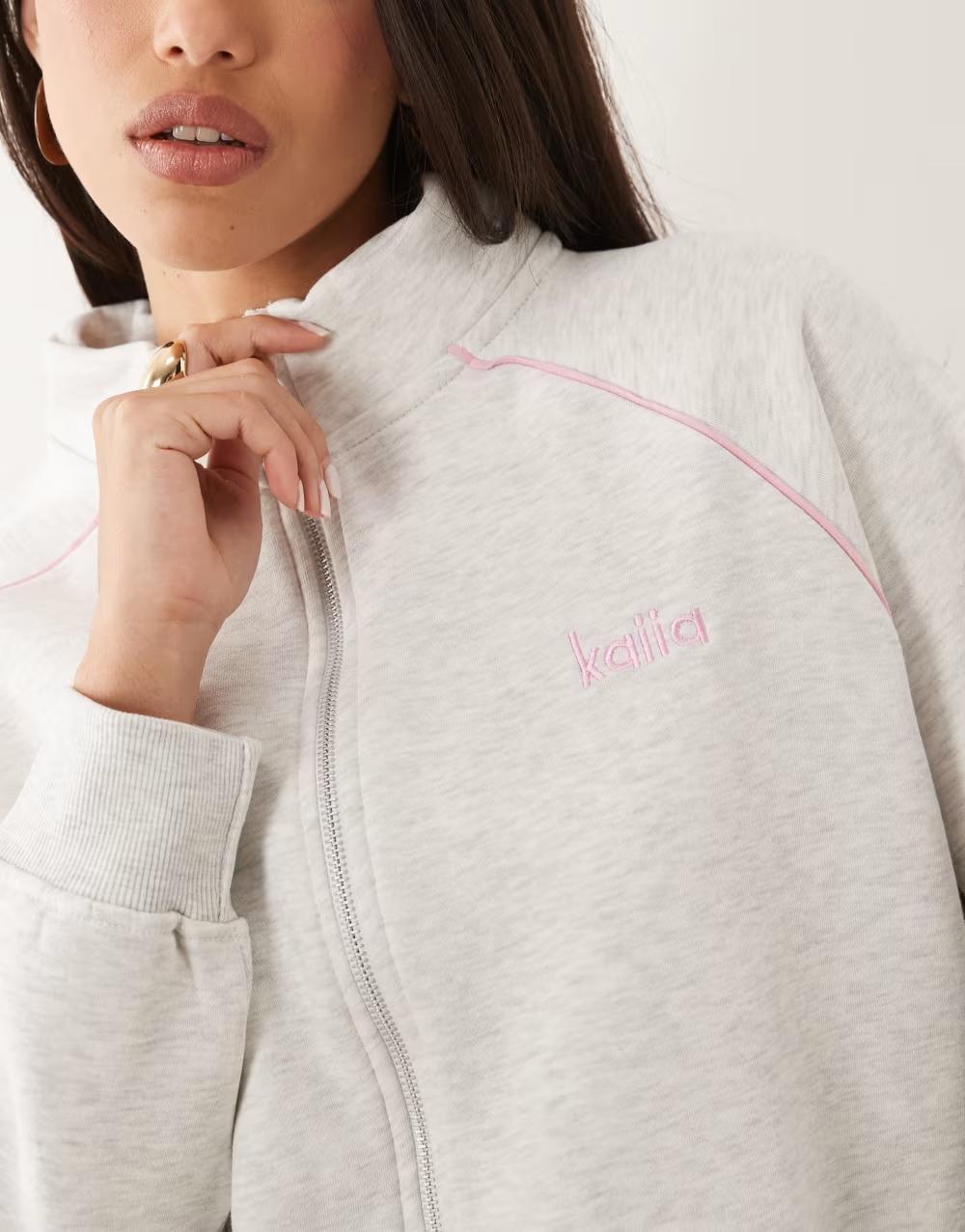 szara rozpinana bluza bez kaptura kontrast logo