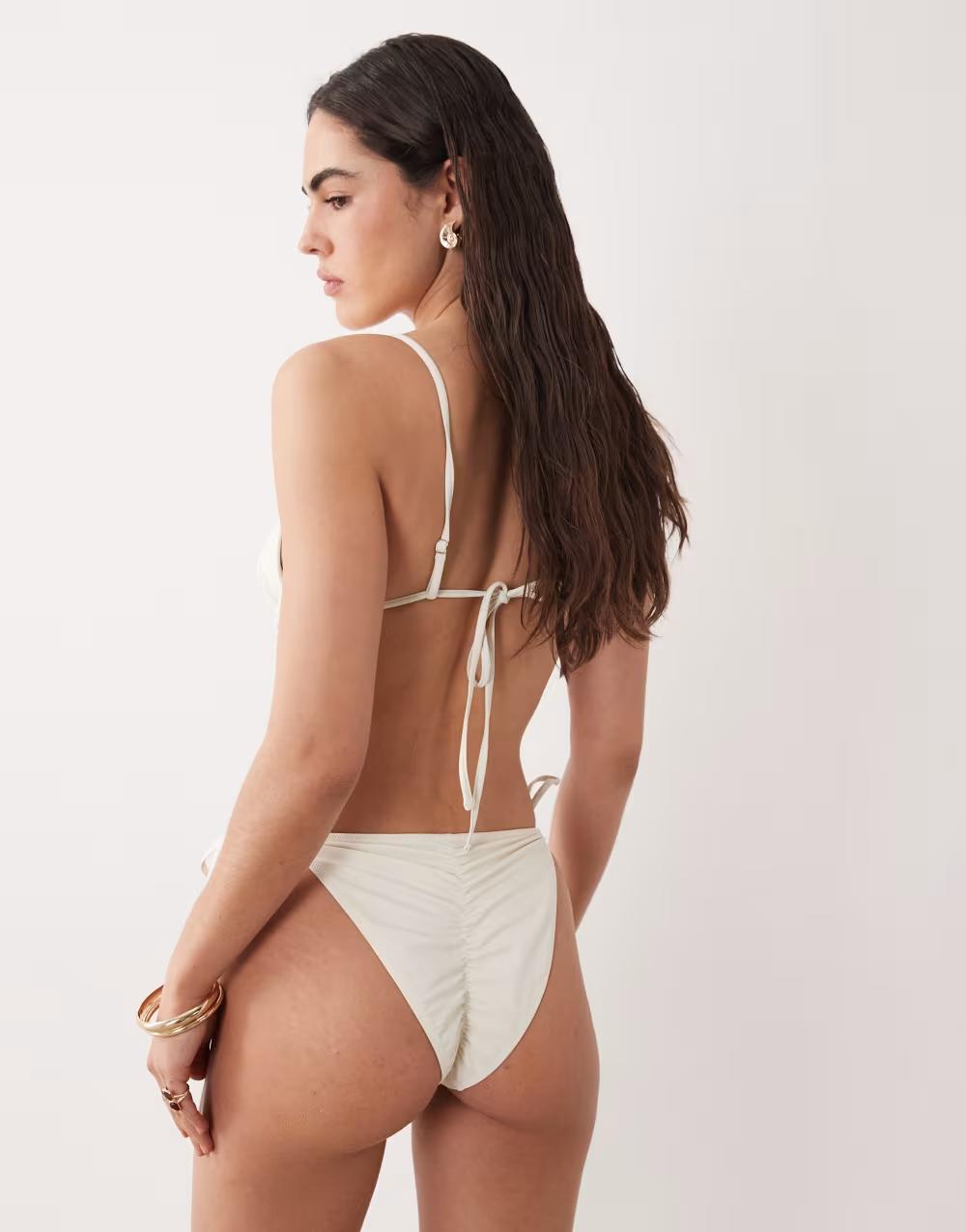 KREMOWY DÓŁ OD BIKINI