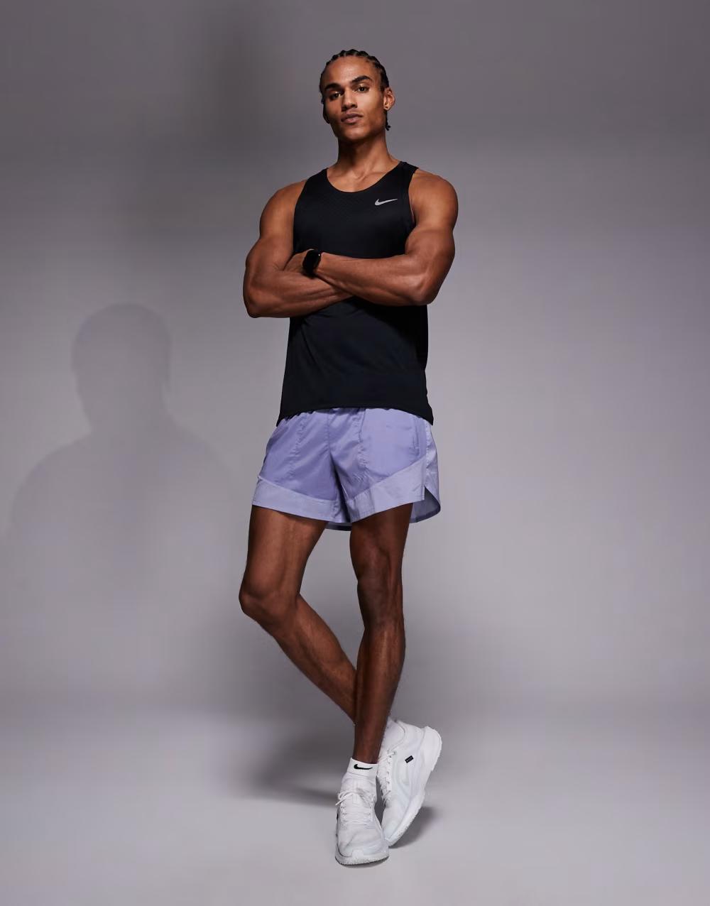 Sportowe krótkie spodenki Running Stride Dri-FIT
