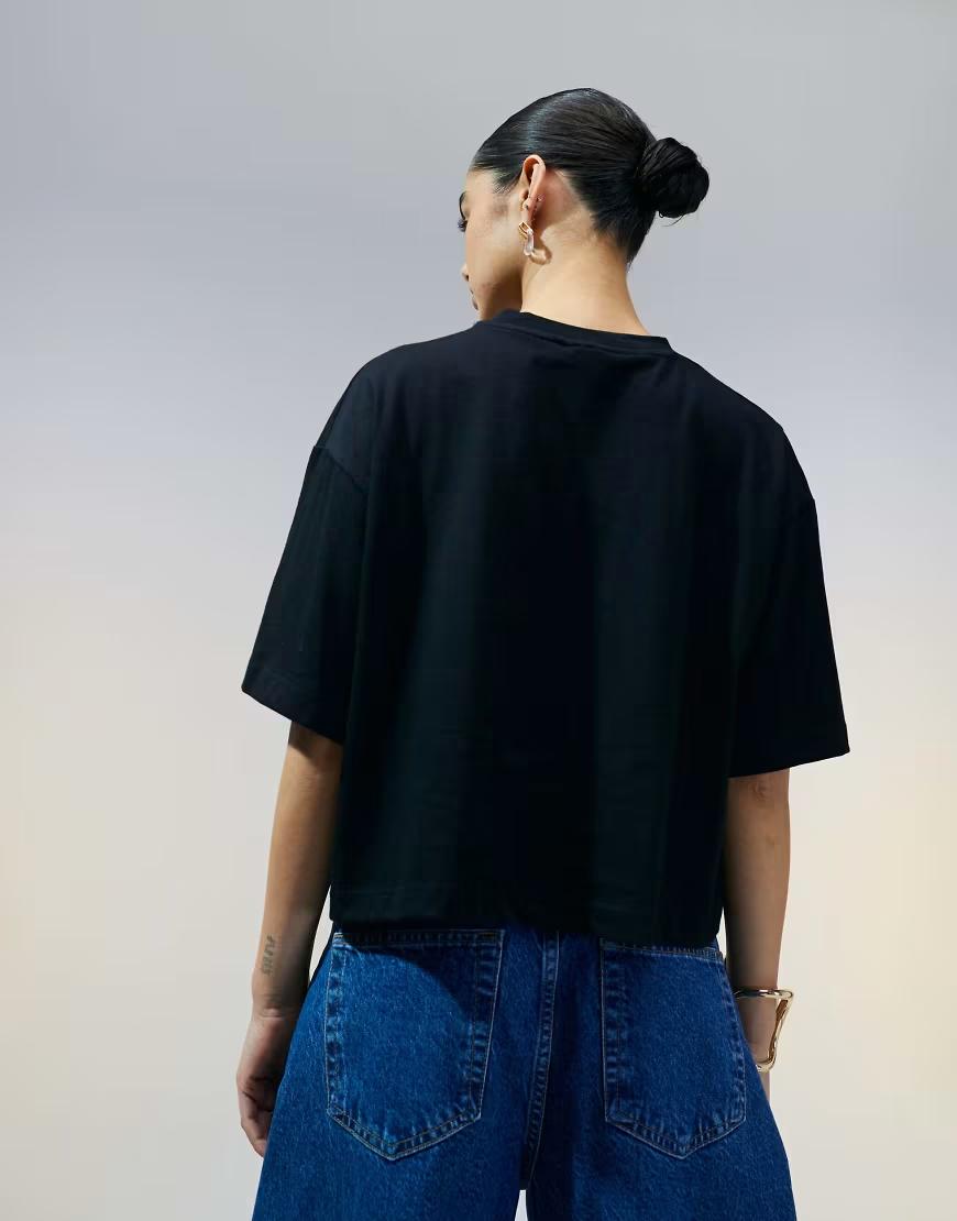 czarny luźny krótki t-shirt bawełna okrągły dekolt