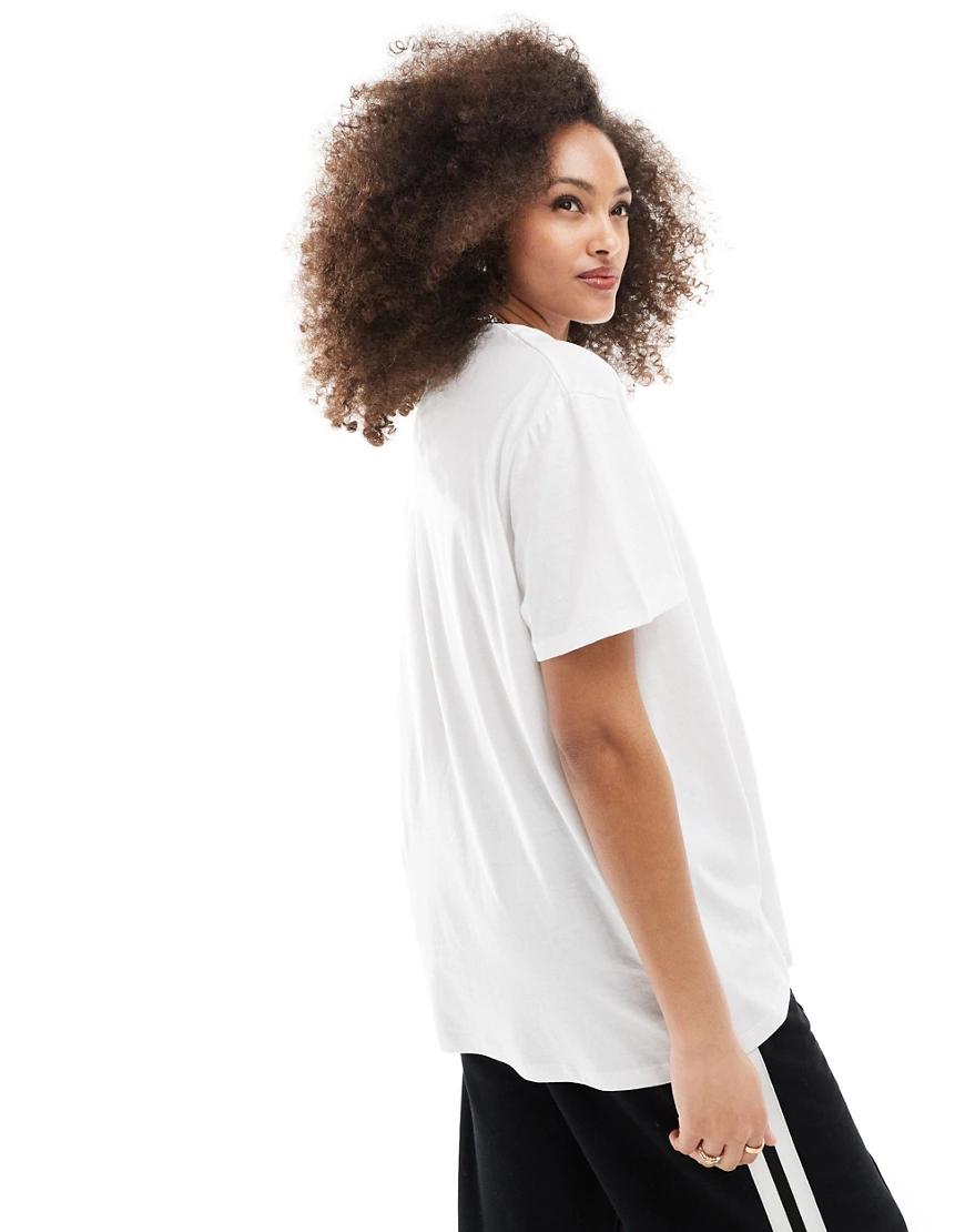 biały klasyczny t-shirt oversize basic