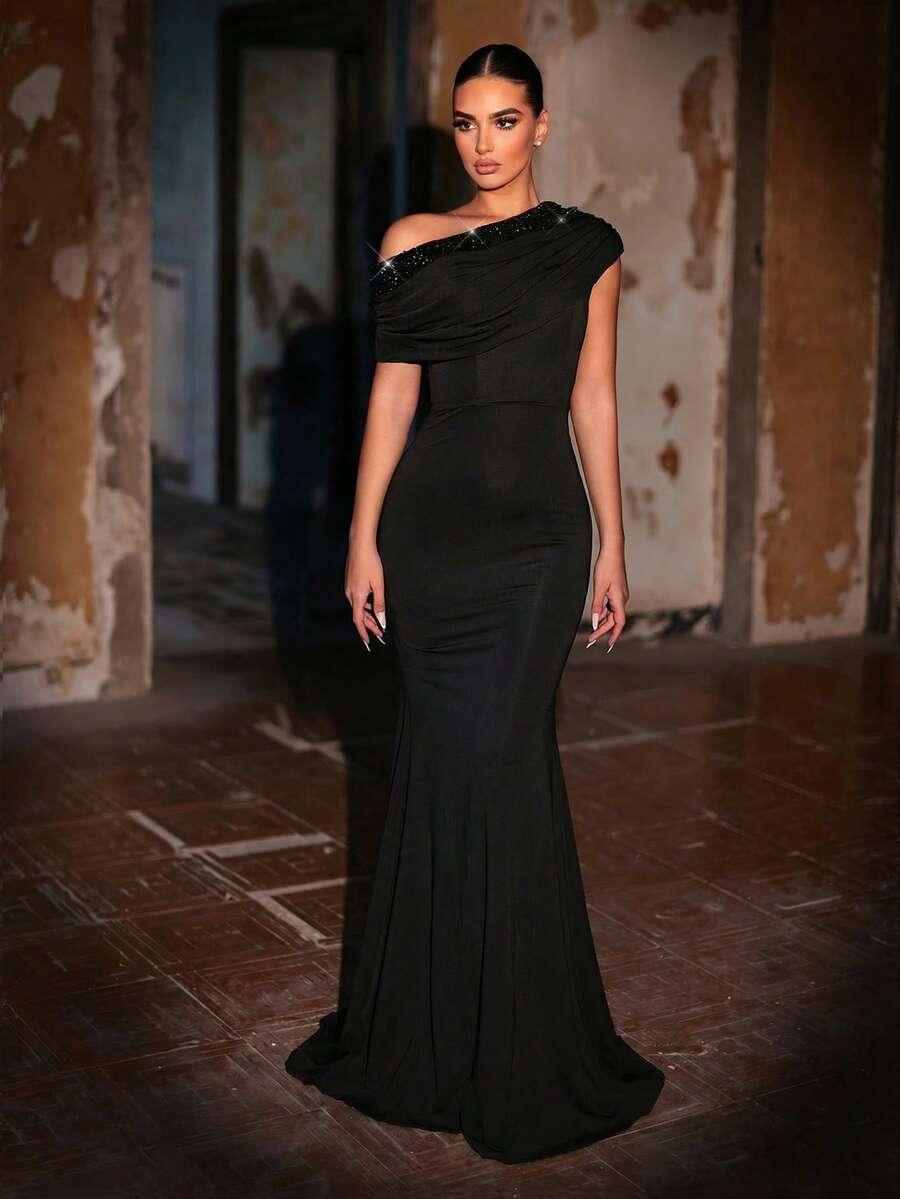 CZARNA MAXI SUKIENKA