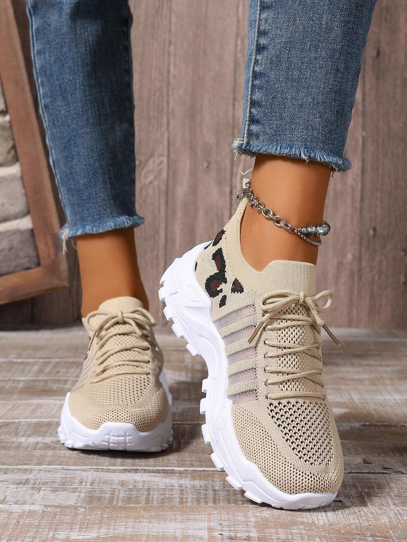 SZNUROWANE BUTY SPORTOWE 