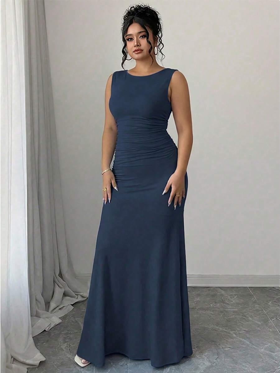 niebieska sukienka maxi
