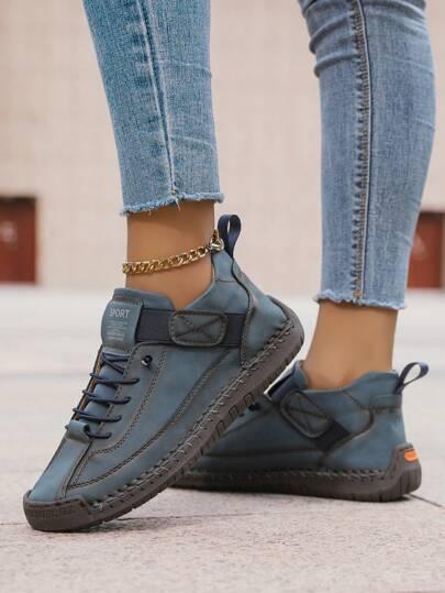 niebieskie buty sportowe 