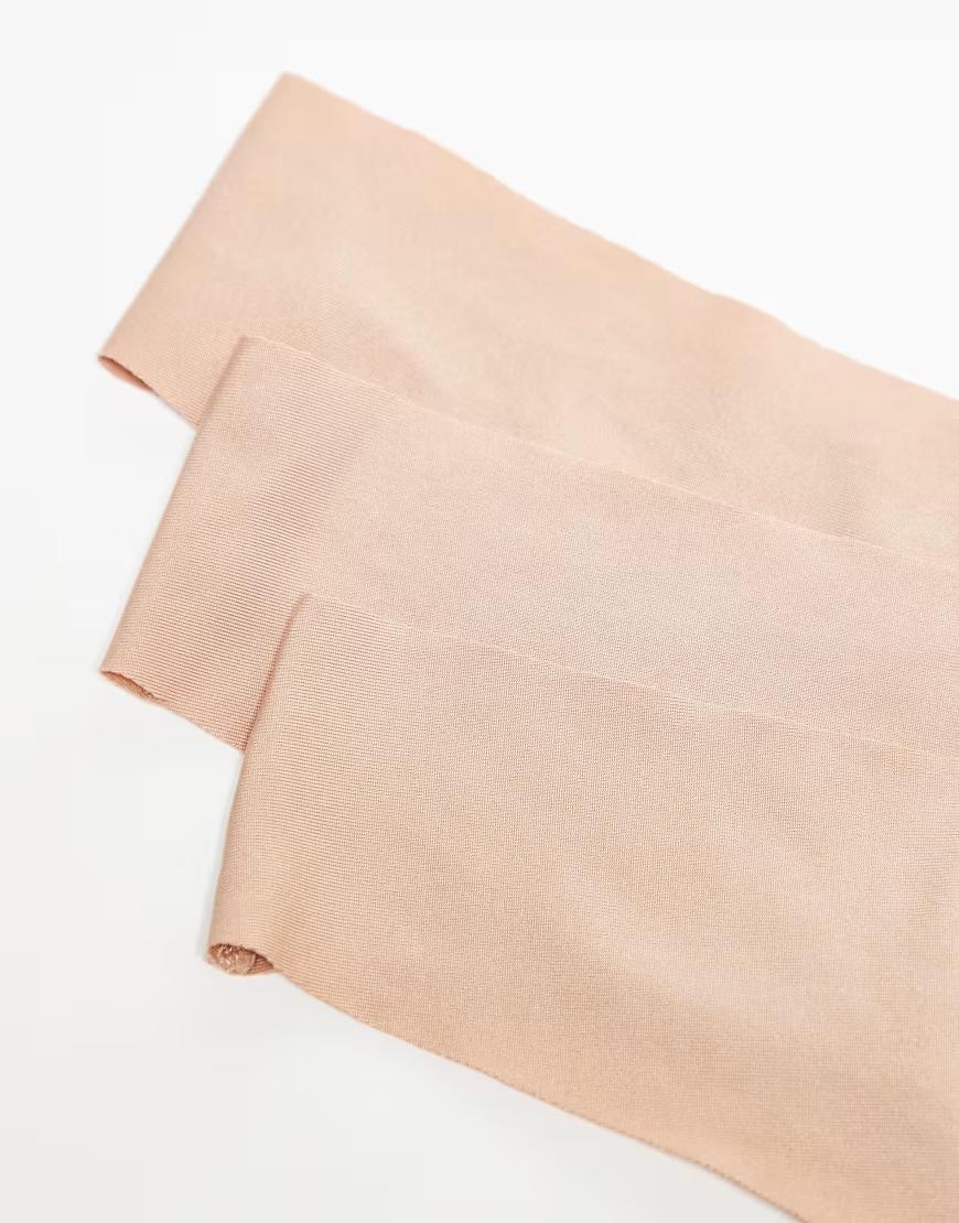 BEŻOWE MAJTKI STRINGI 3-PACK