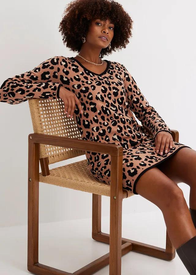 dzianinowa sukienka animal print