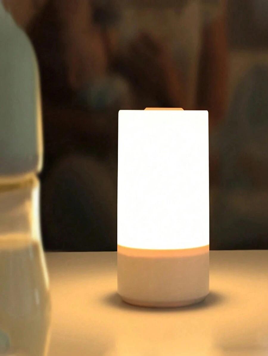 biała lampka nocna