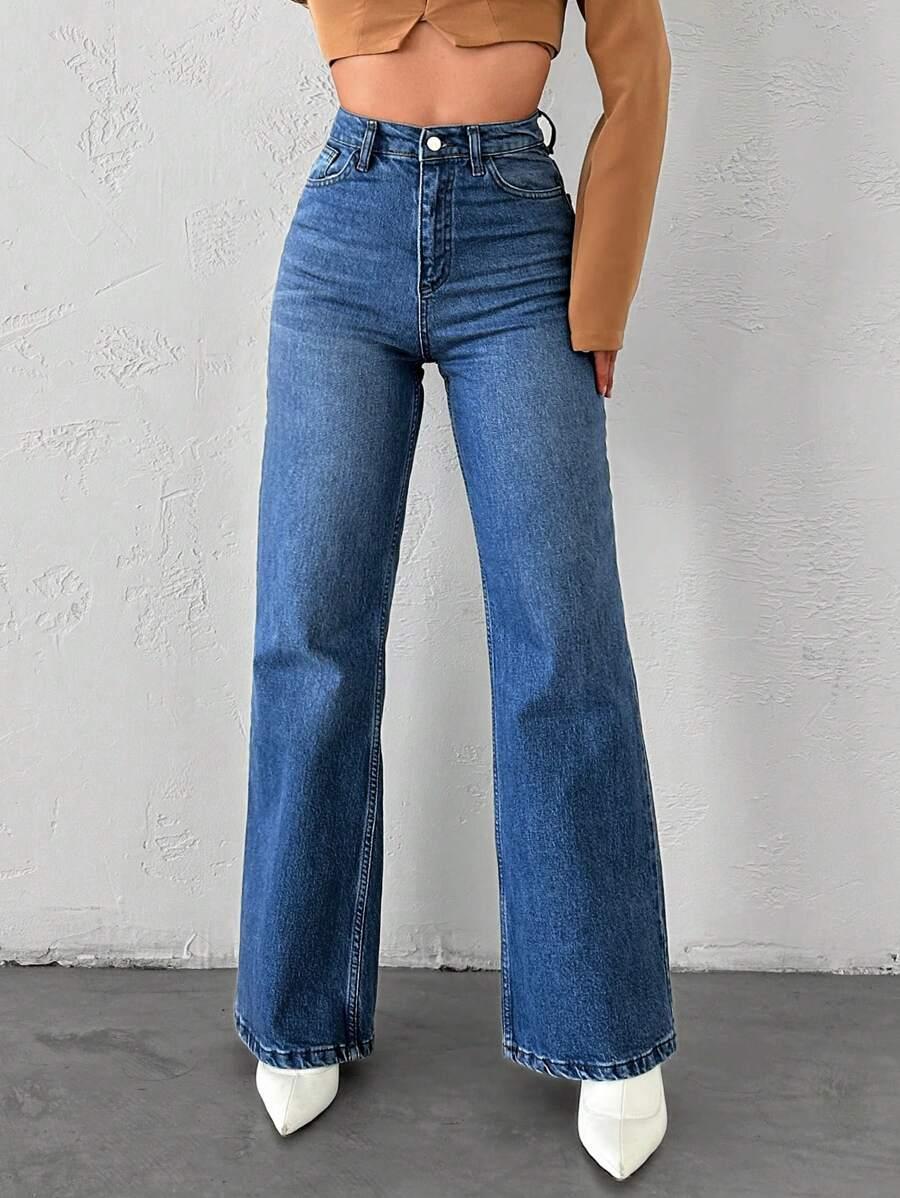 niebieskie spodni jeans 