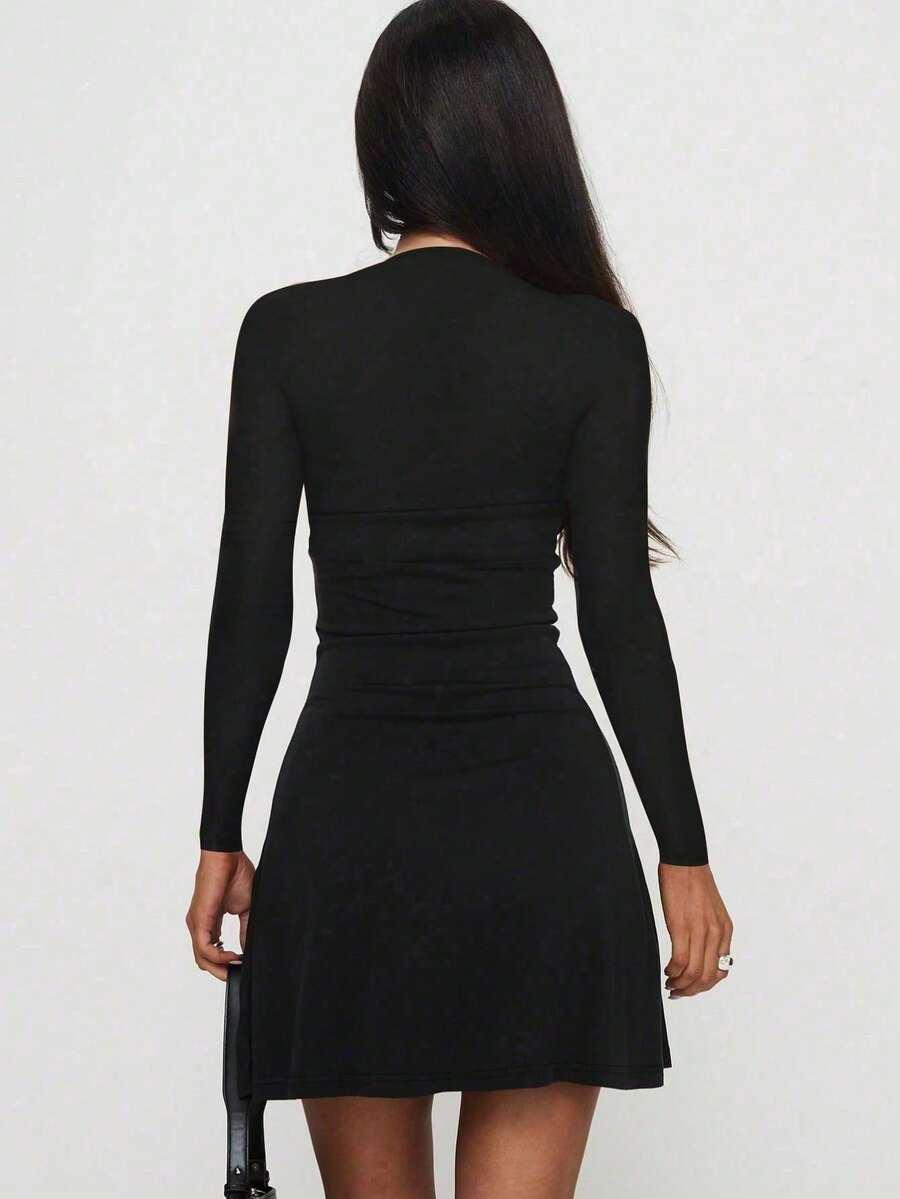 czarna mini sukienka
