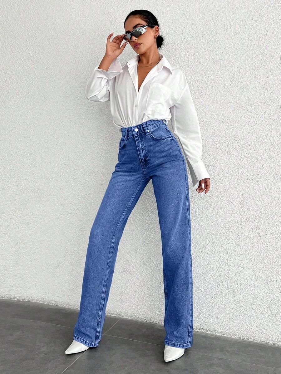 niebieskie spodnie jeans 
