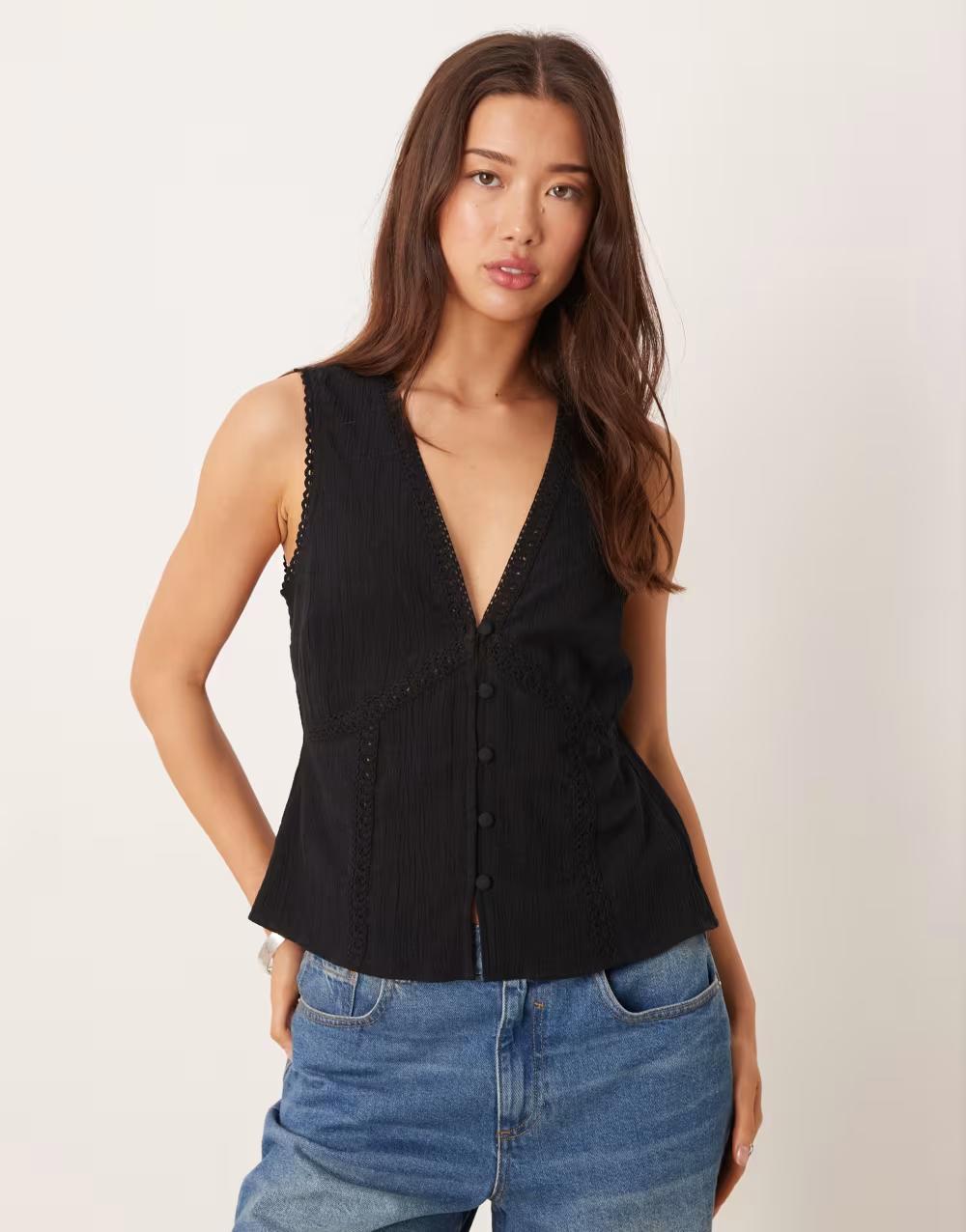 CZARNA KAMIZELKA V-NECK