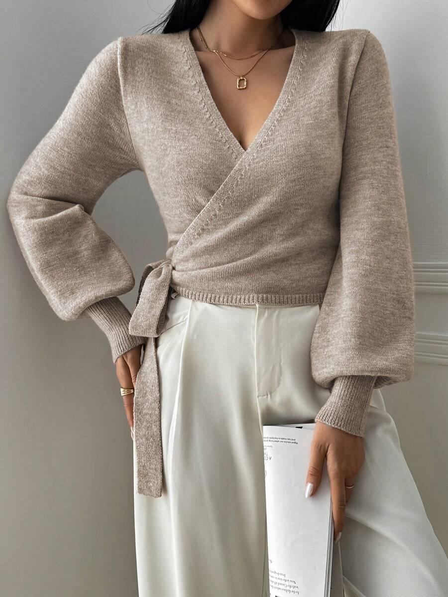 BEŻOWY WIĄZANY SWETER 