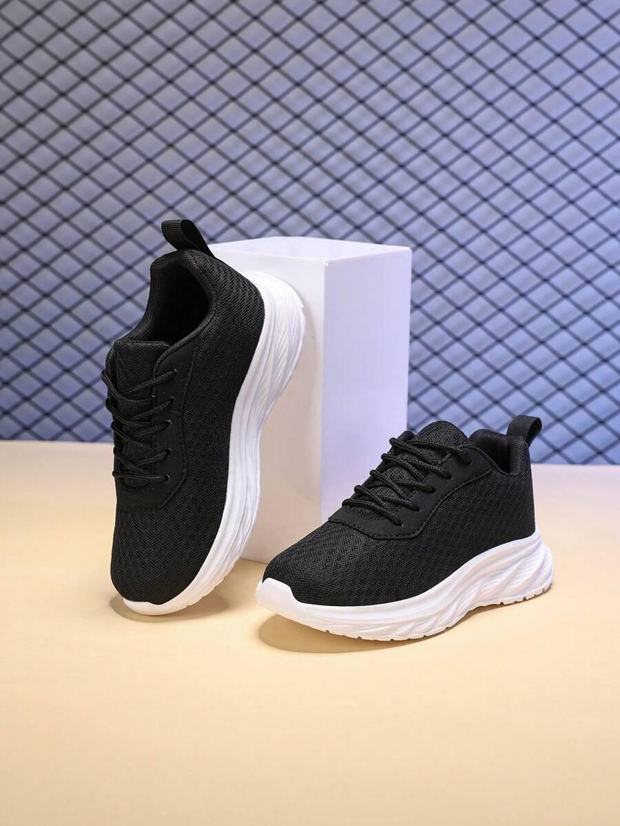 czarne buty sportowe