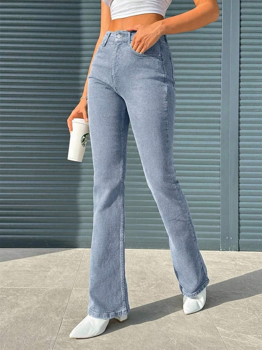 niebieskie spodnie jeans 