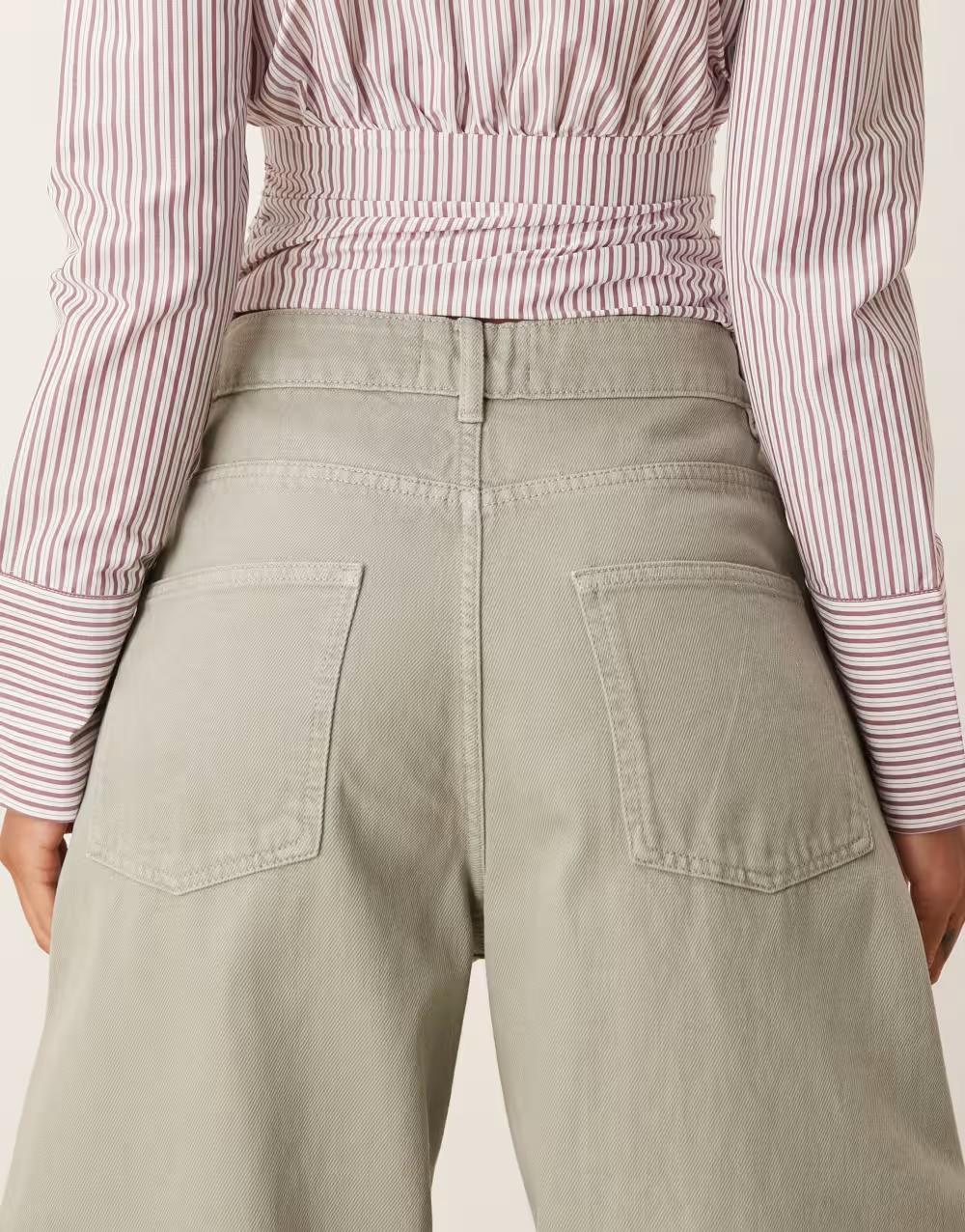 szare spodnie barrel jeans