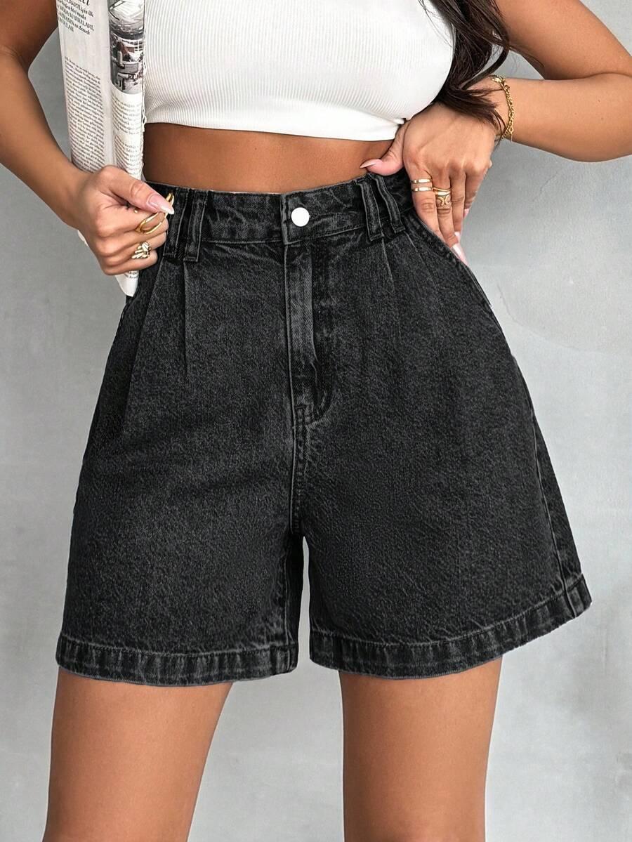 czarne spodenki jeans