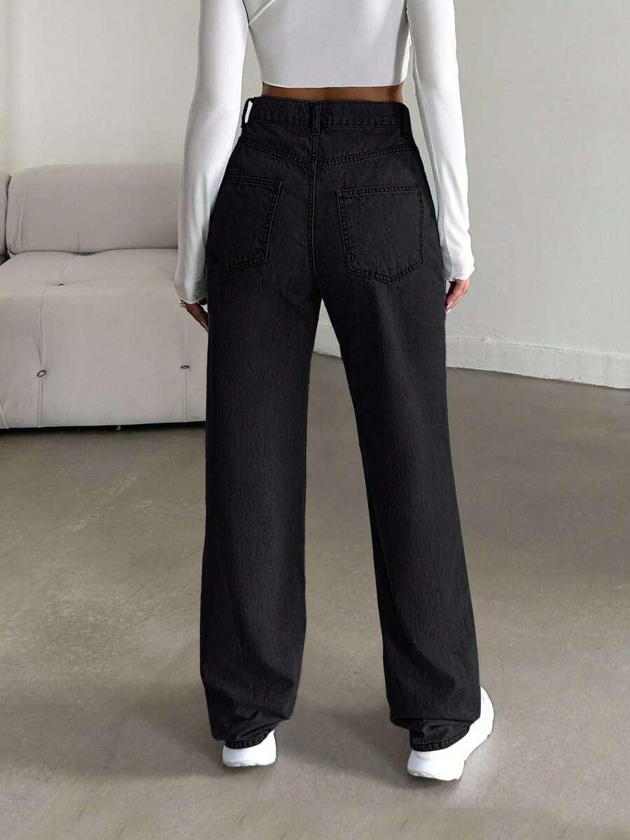 czarne spodnie jeans