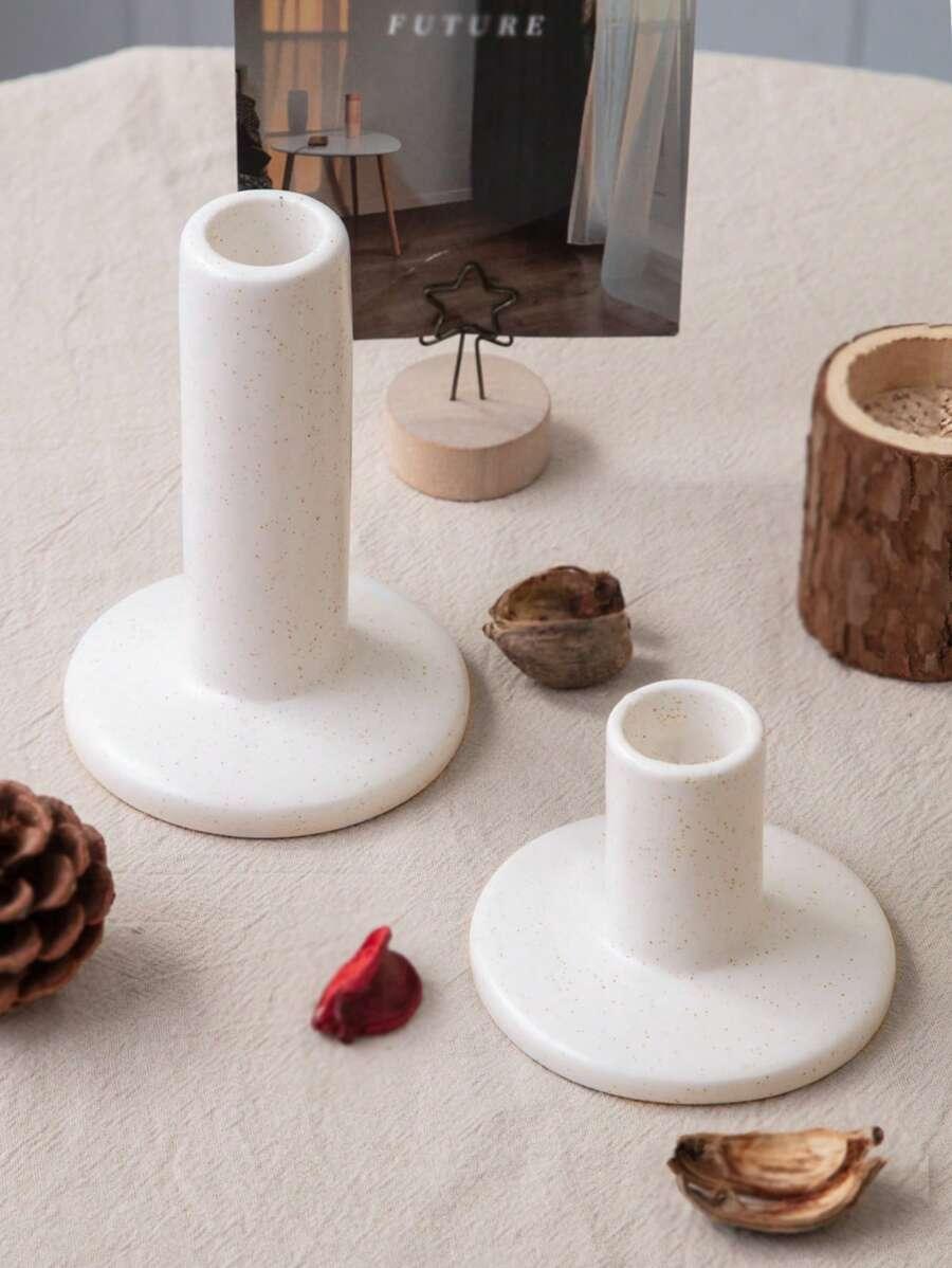biały świecznik dekoracja