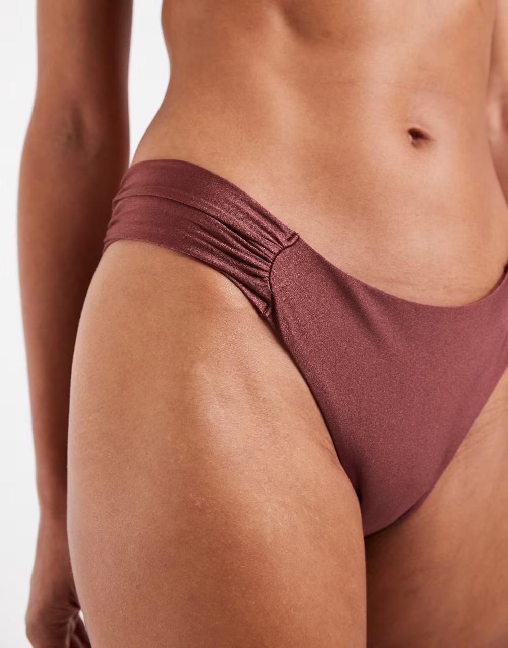 Dół od bikini marszczenie