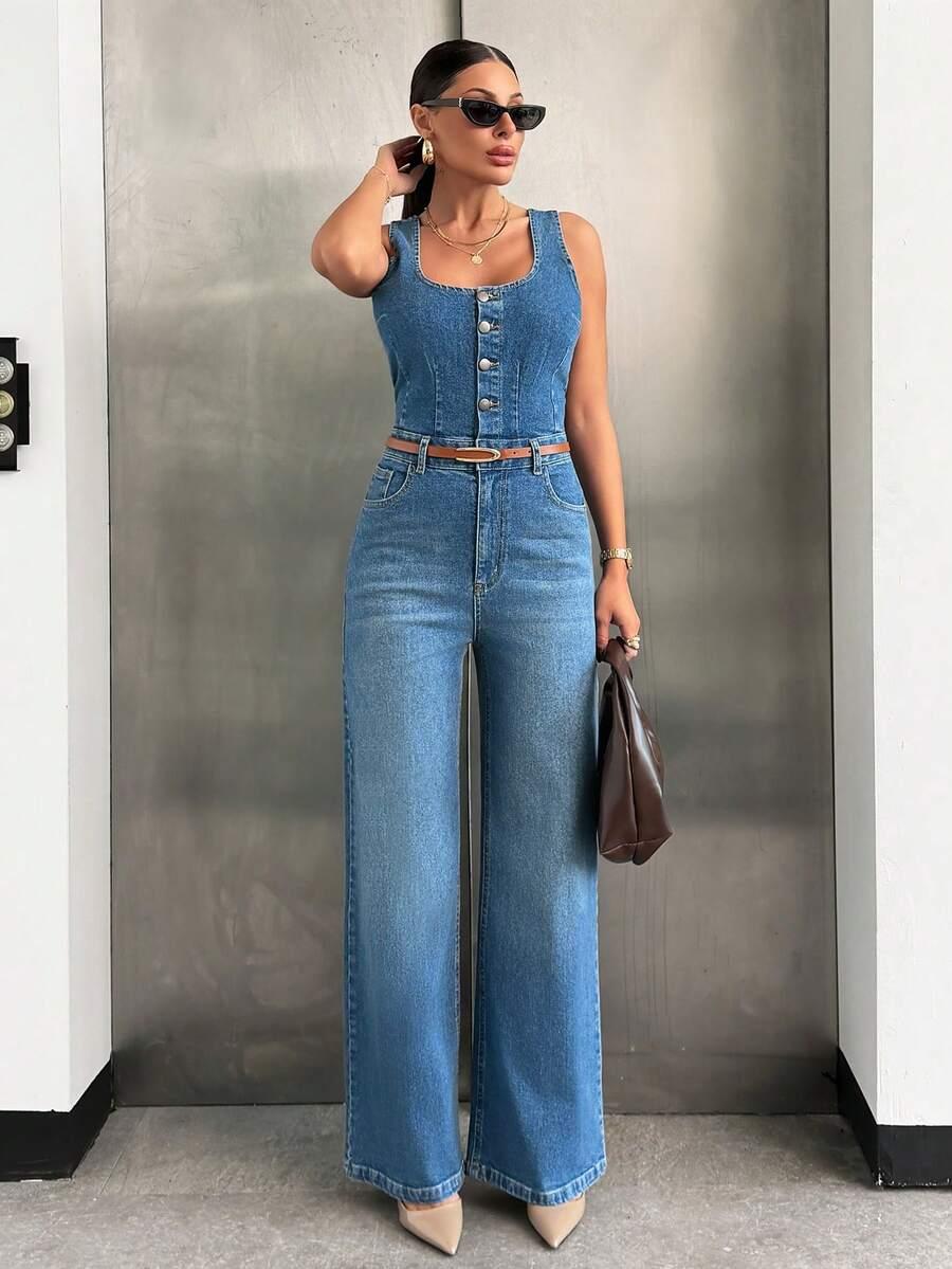 niebieski kombinezon jeans
