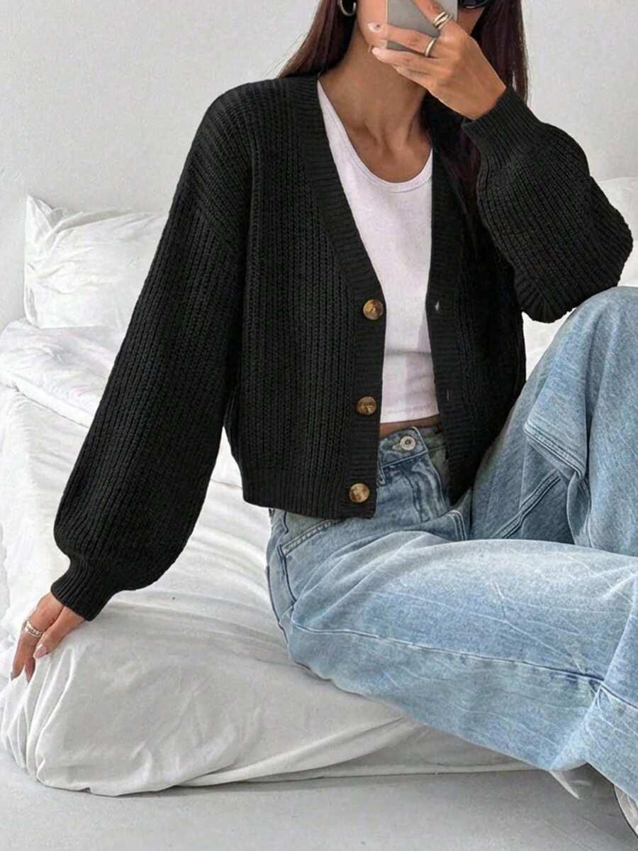 CZARNY SWETER GUZIKI