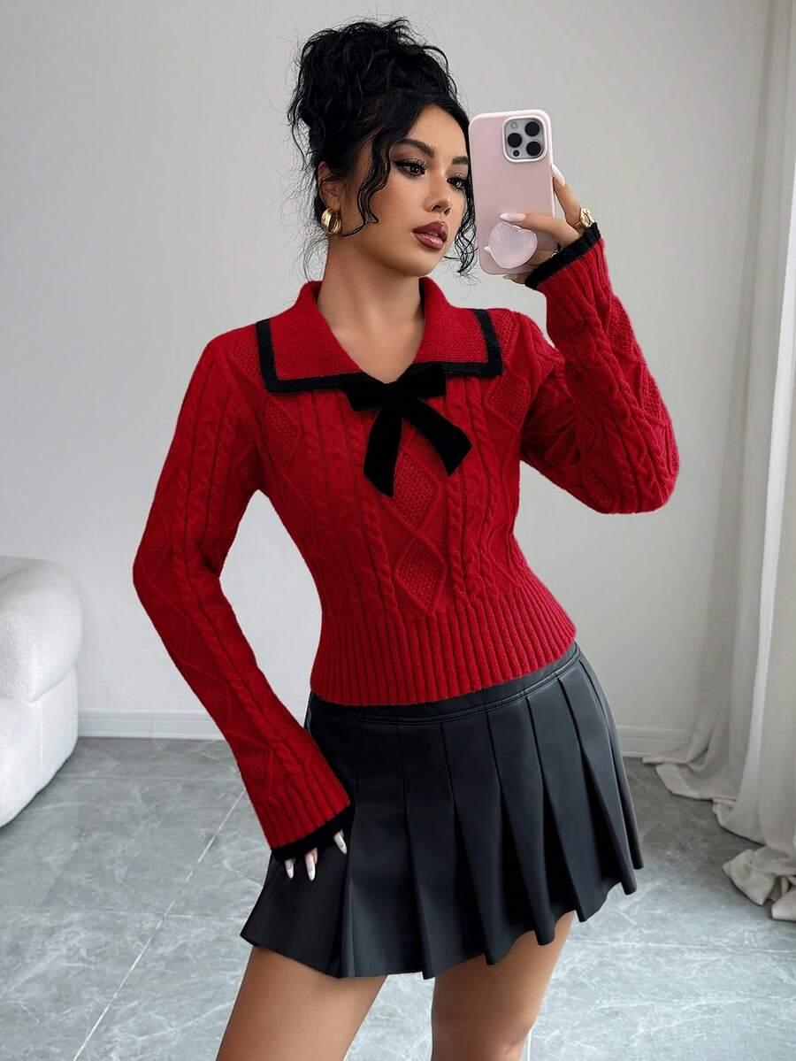 CZERWONY SWETER KOKARDA