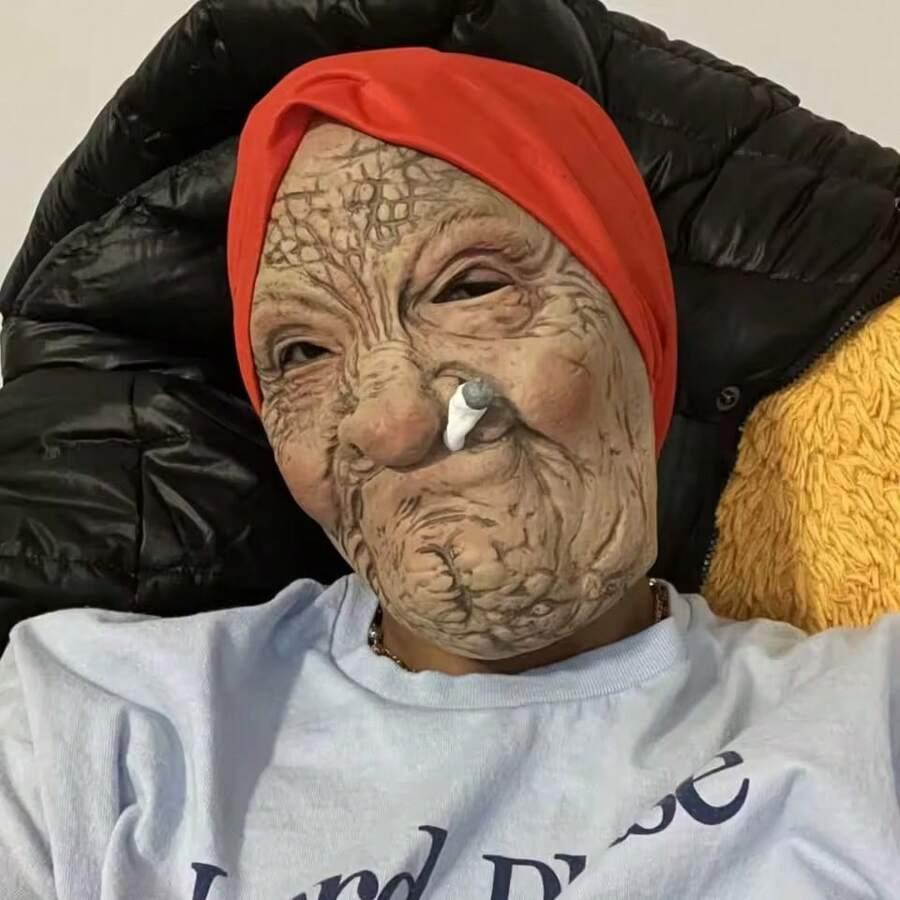 lateksowa maska chusta