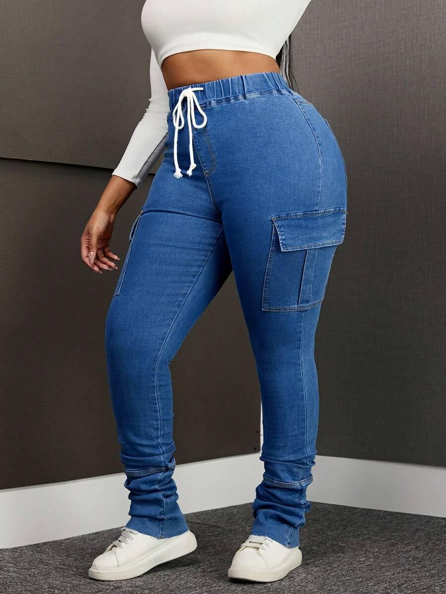 niebieskie spodnie jeansowe 