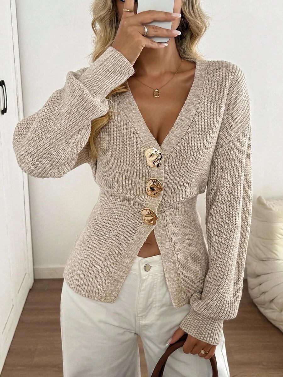 BEŻOWY SWETER GUZIKI