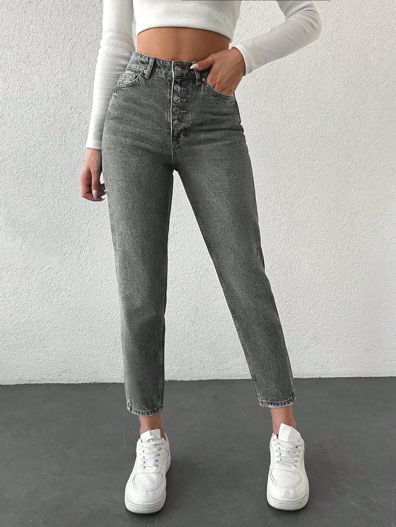 szare spodnie jeans
