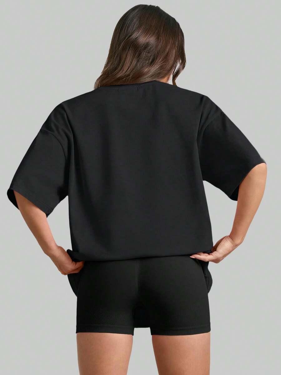 CZARNY T-SHIRT OKRĄGŁY DEKOLT 