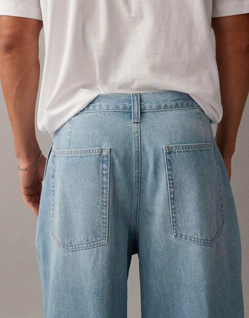 niebieskie spodnie jeans kieszenie