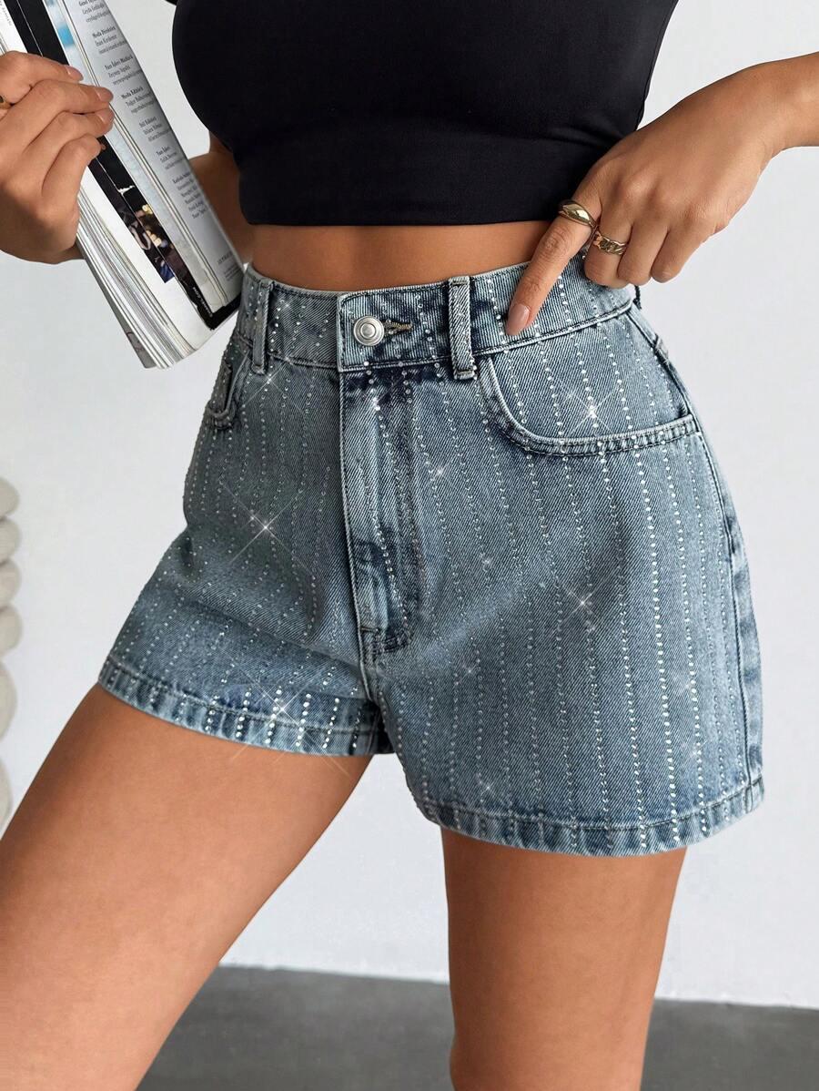 krótkie spodenki jeans
