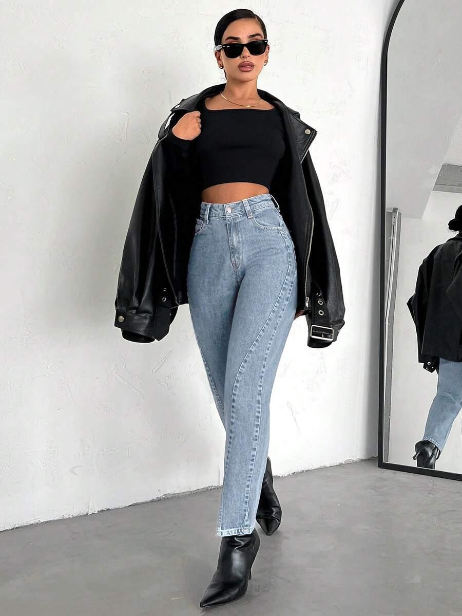 niebieskie jeansy kieszenie 