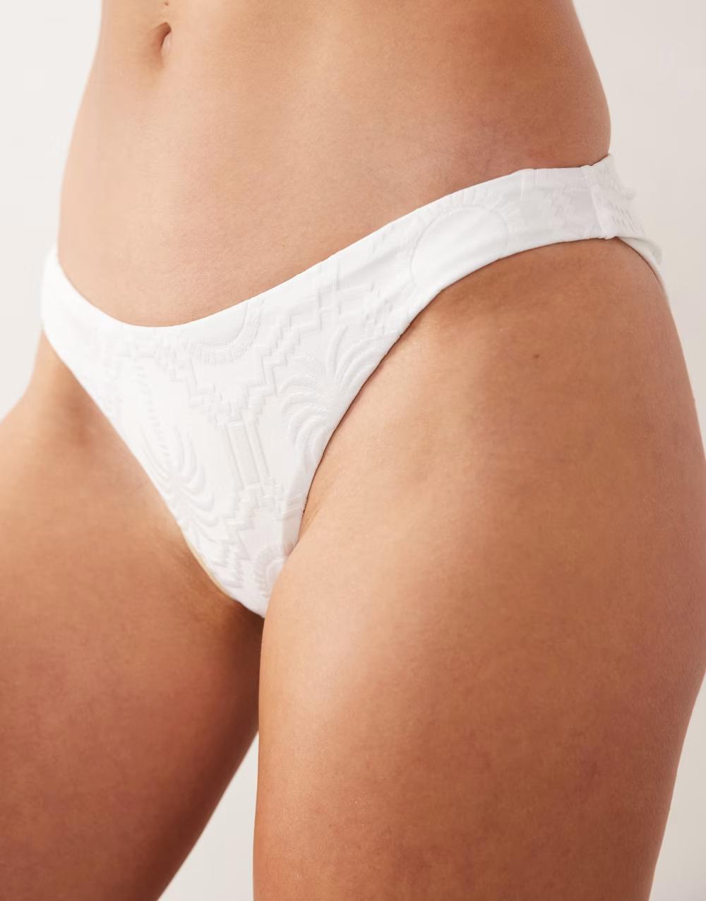 biały dół od bikini tekstura