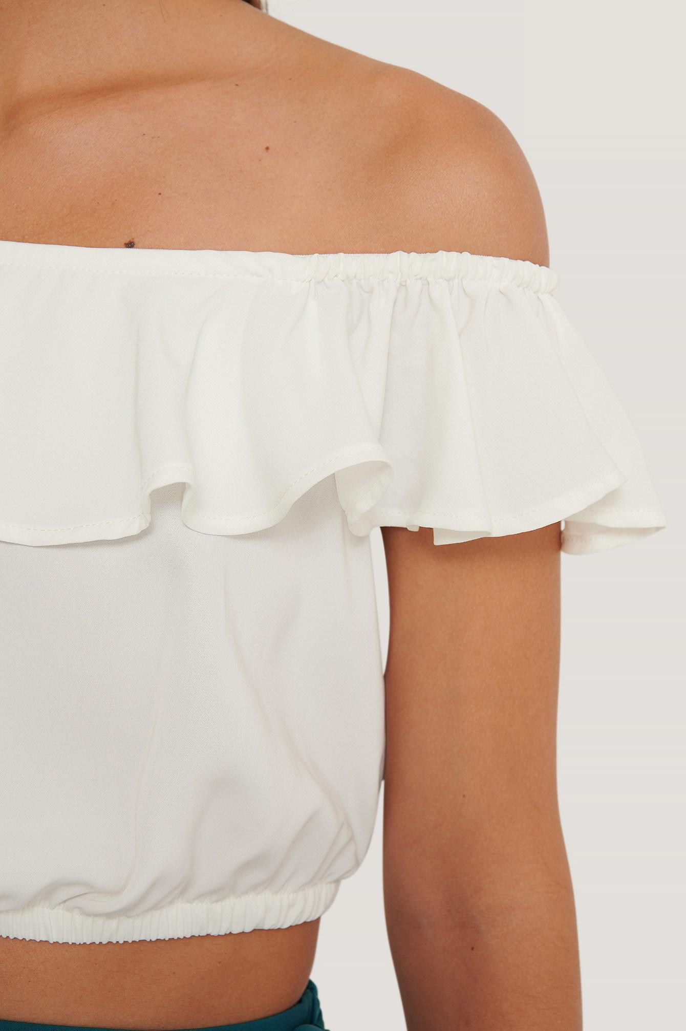 crop top odkryte ramiona falbanka