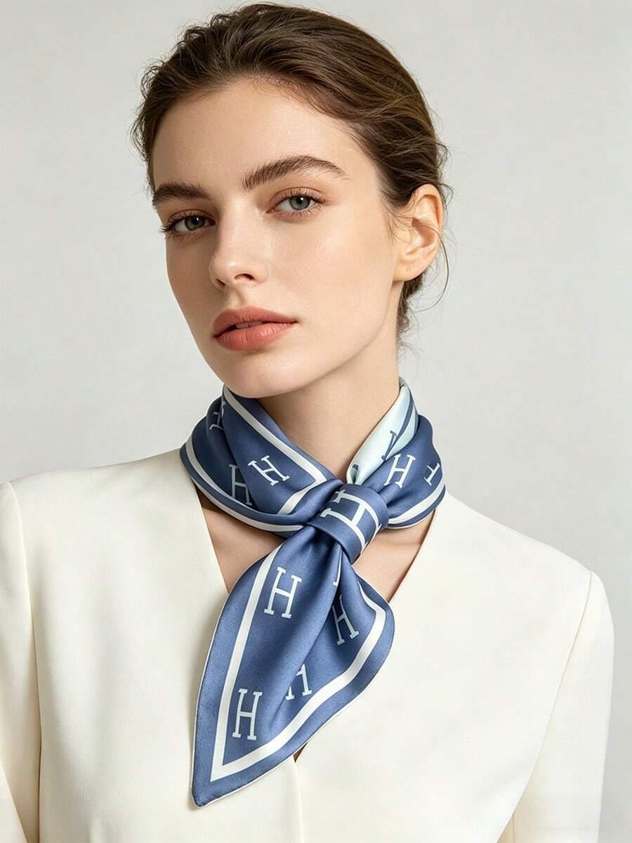 niebieska apaszka wzór