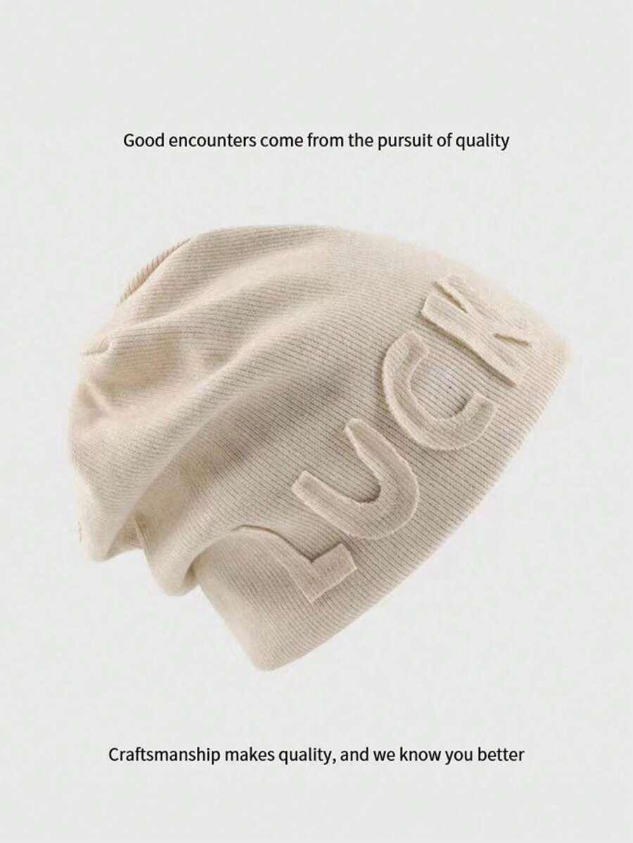 beżowa czapka beanie 