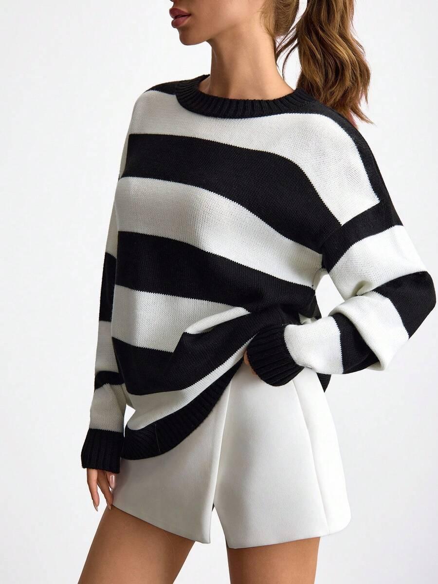 SWETER W PASKI KONTRAST