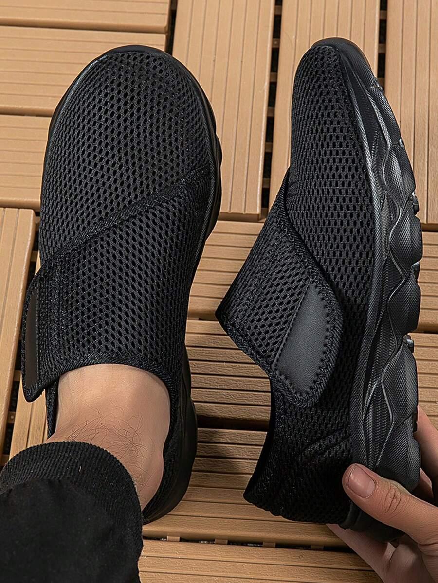 czarne buty sportowe